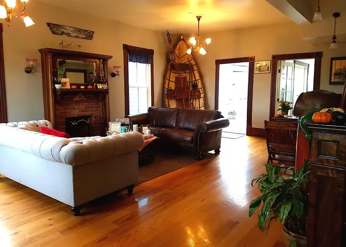 Captain'S Inn At Moss Landing